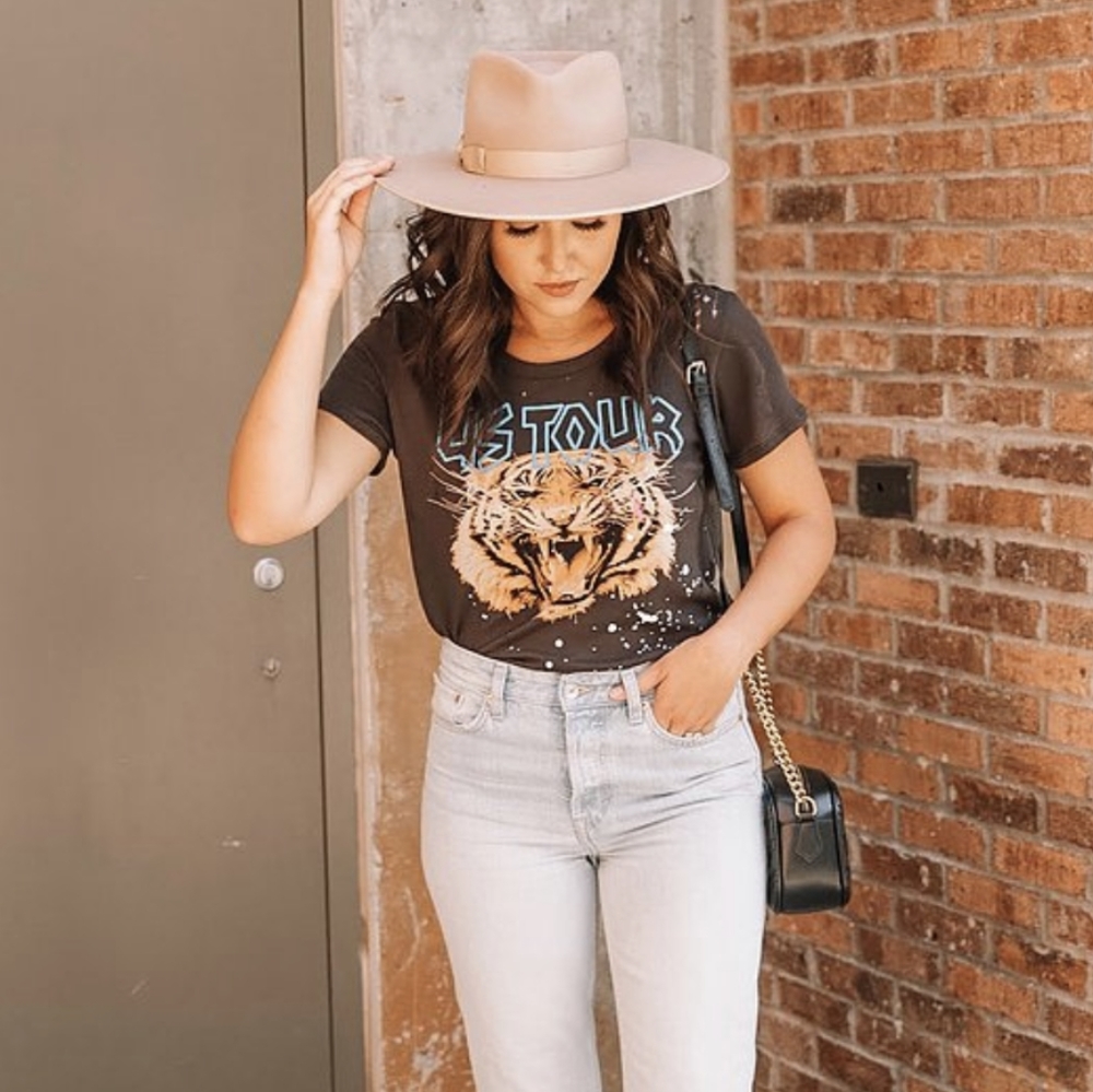 New US Tour Retro Vintage Tiger Graphic T-Shirt - Picture 5 of 7